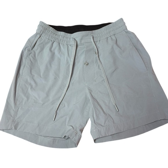 lululemon athletica Gray Athletic Shorts with Elastic Waistband - Picture 4 of 7